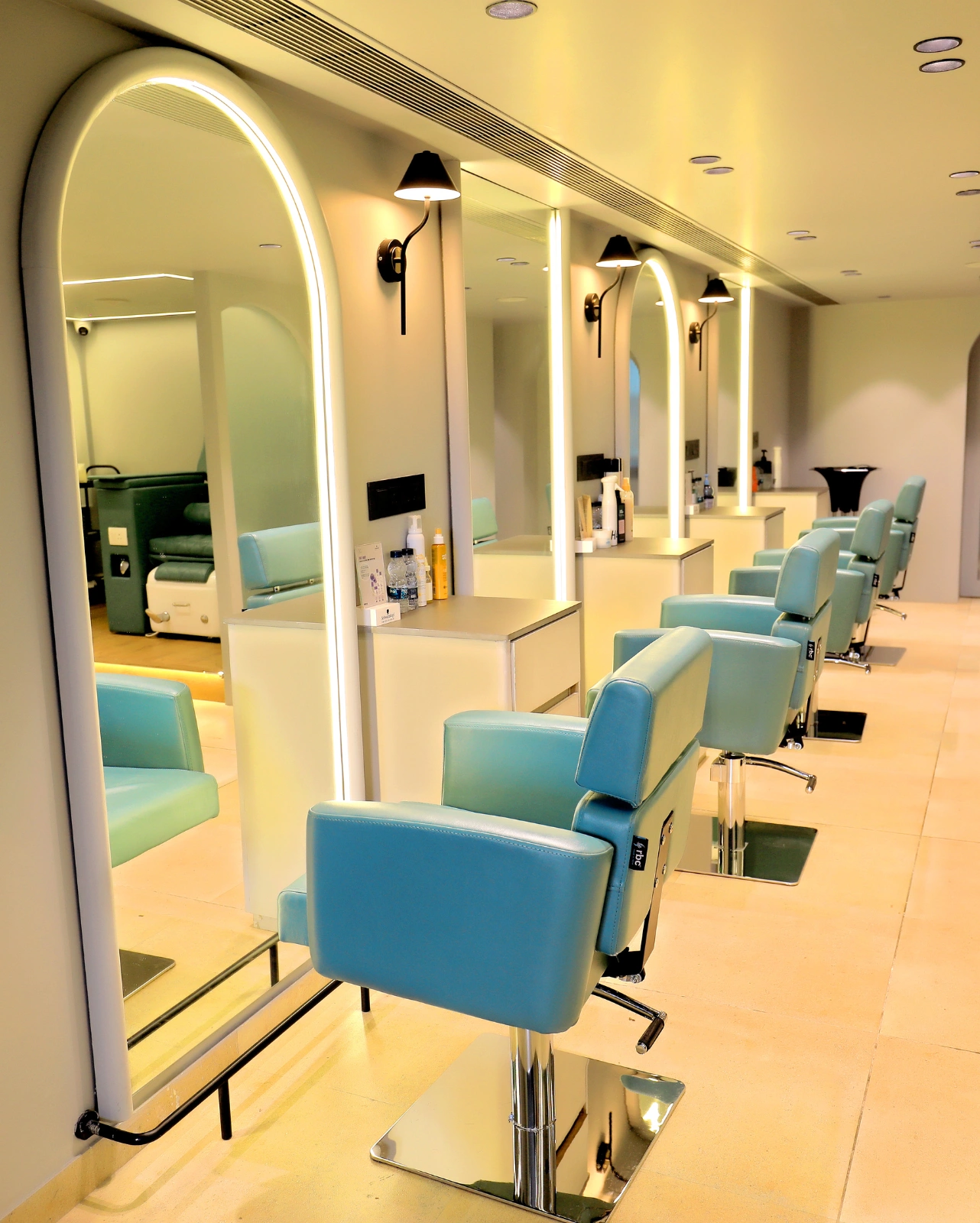 Rbc Salon Chair